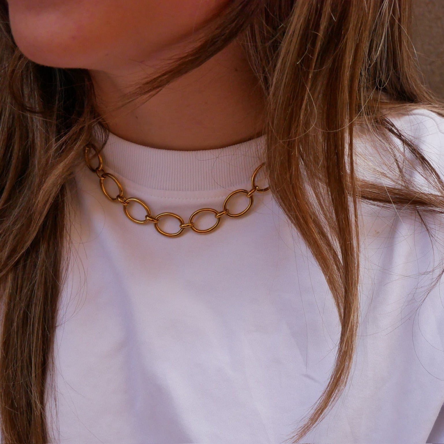 Collier boucle