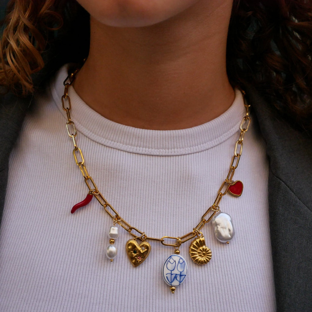 Collier charmes