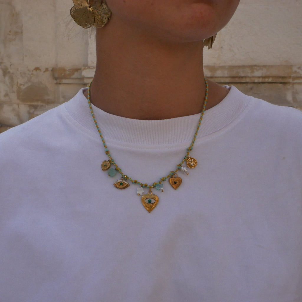 Collier charmes