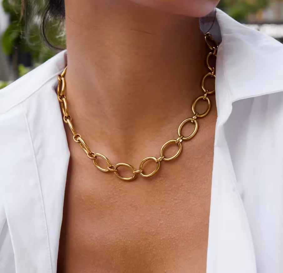Collier boucle